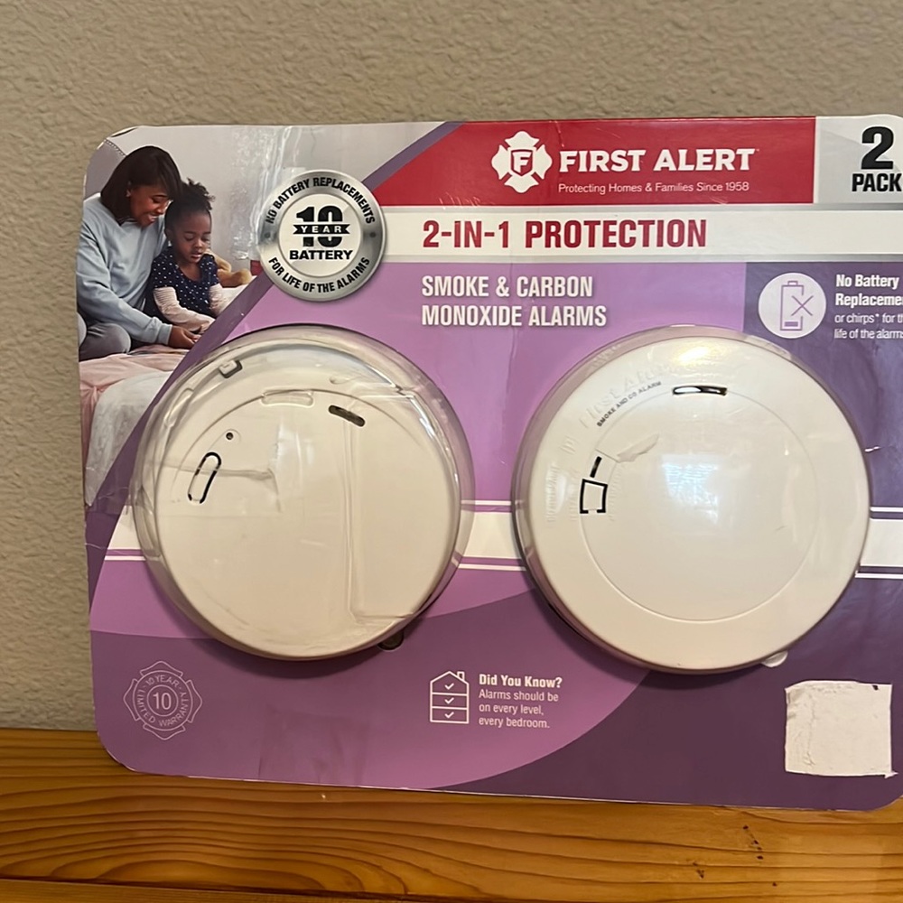 First alert smoke and carbon monoxide alarms